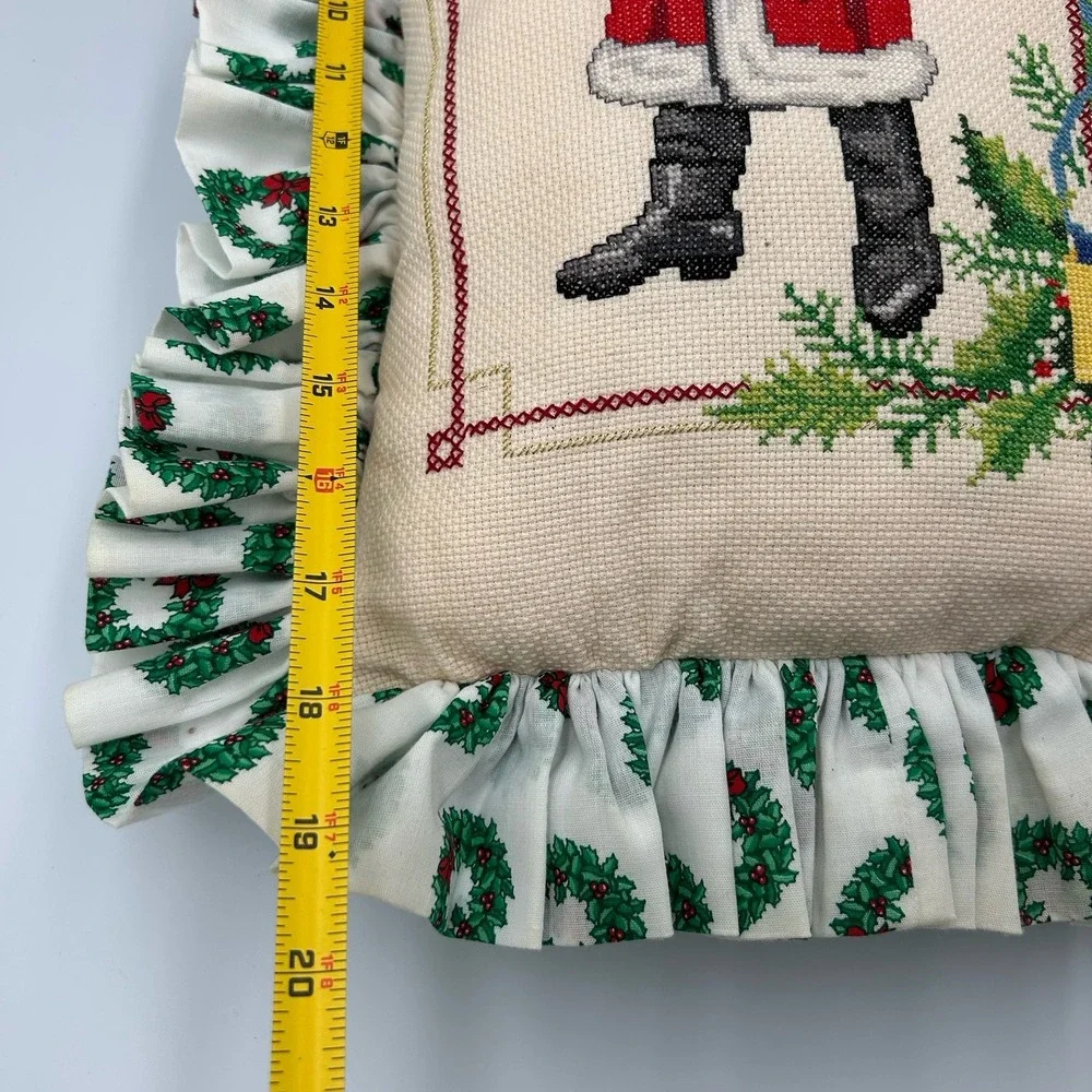 Vtg Original Cross Stitch‎ Santa Claus & Christmas Pillow